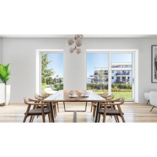 Lygiagrečiai stumdomos-atverčiamos durys